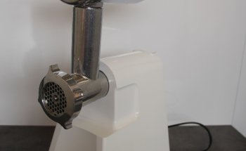 EP436763 (A) Braun Fleischwolf  G1300 - NUR 80,- (STATT 164,95,-) EURO INKL. MWST.